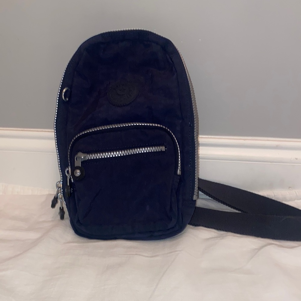 Navy blue one strap bag